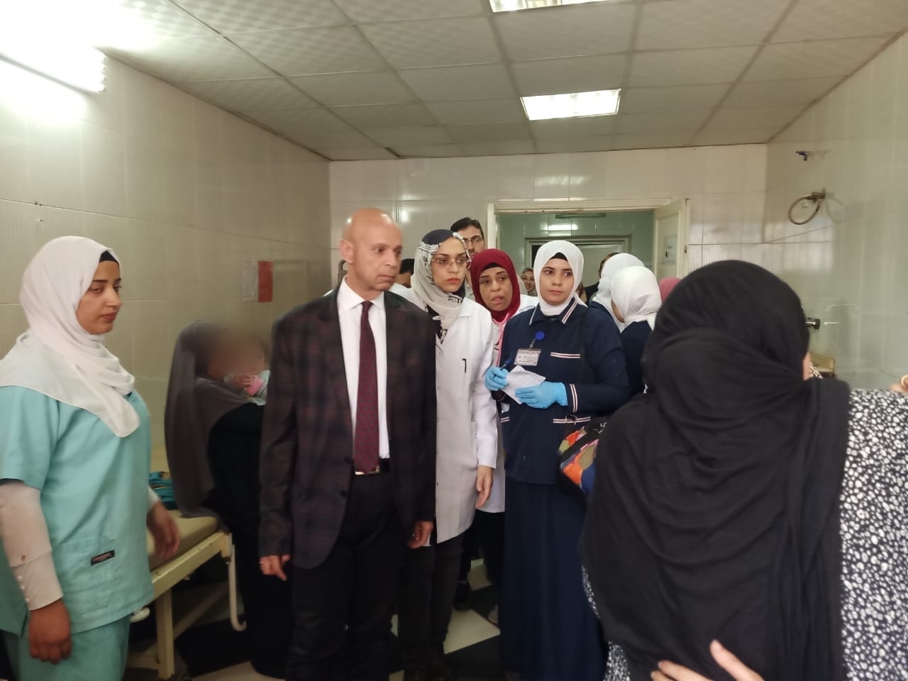 وكيل وزارة الصحة يطمئن على المصابين 04