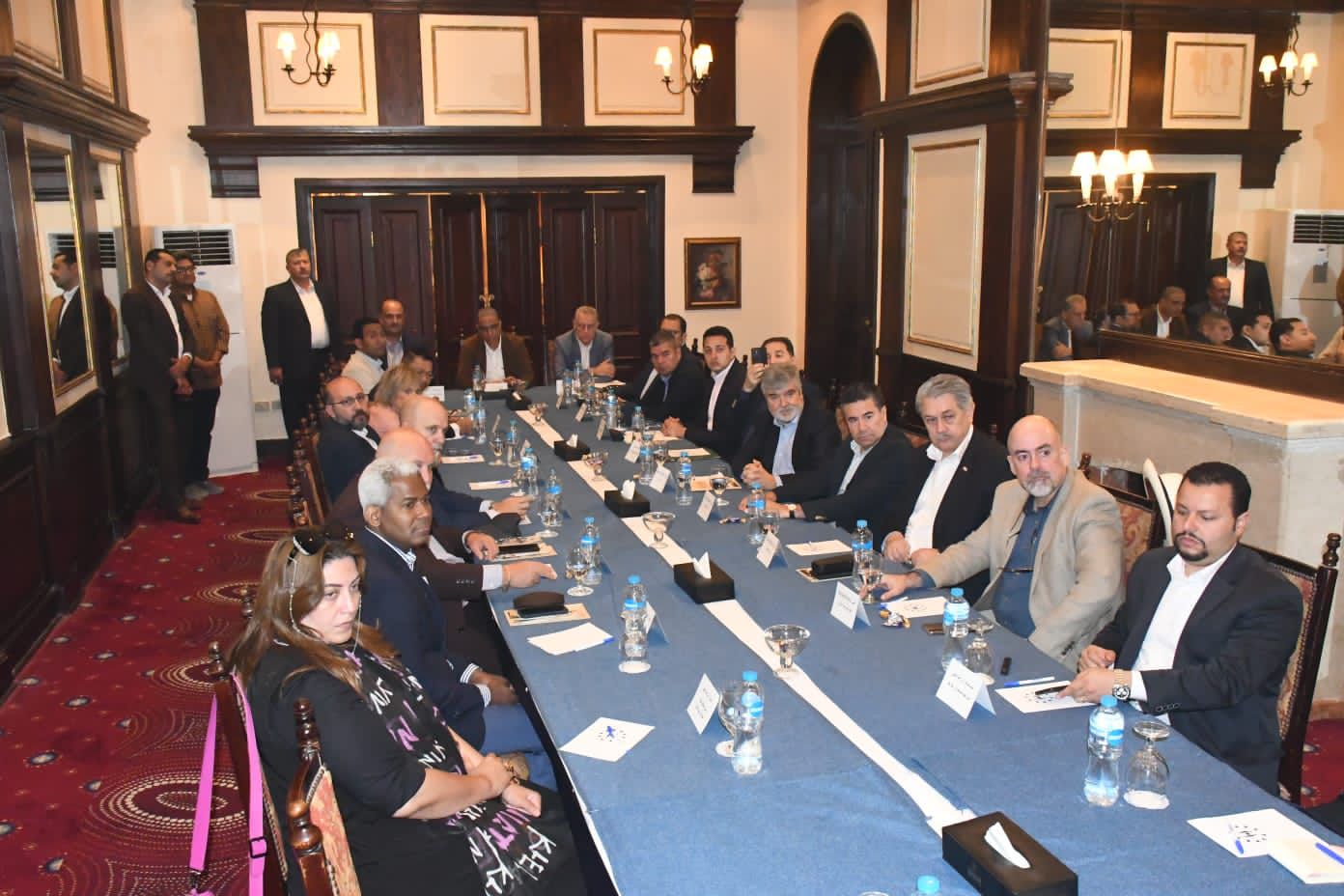 محافظ الفيوم يستعرض مشروعات حياة كريمة