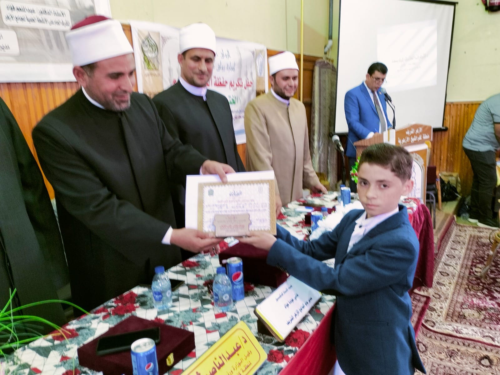 الجامع الأزهر يكرم 56 حافظا من الدارسين برواق القرآن الكريم بكفر الشيخ