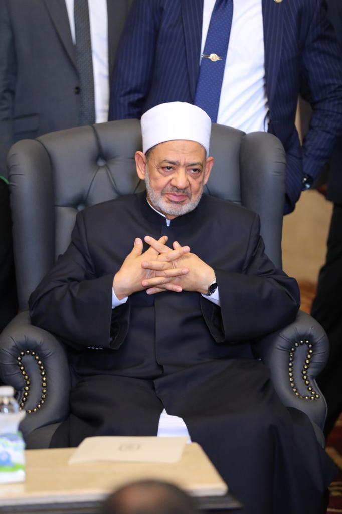 الإمام الأكبر ورئيس مجلس الشيوخ الكازاخي يتفقدان جامع الظاهر بيبرس بعد تجديده