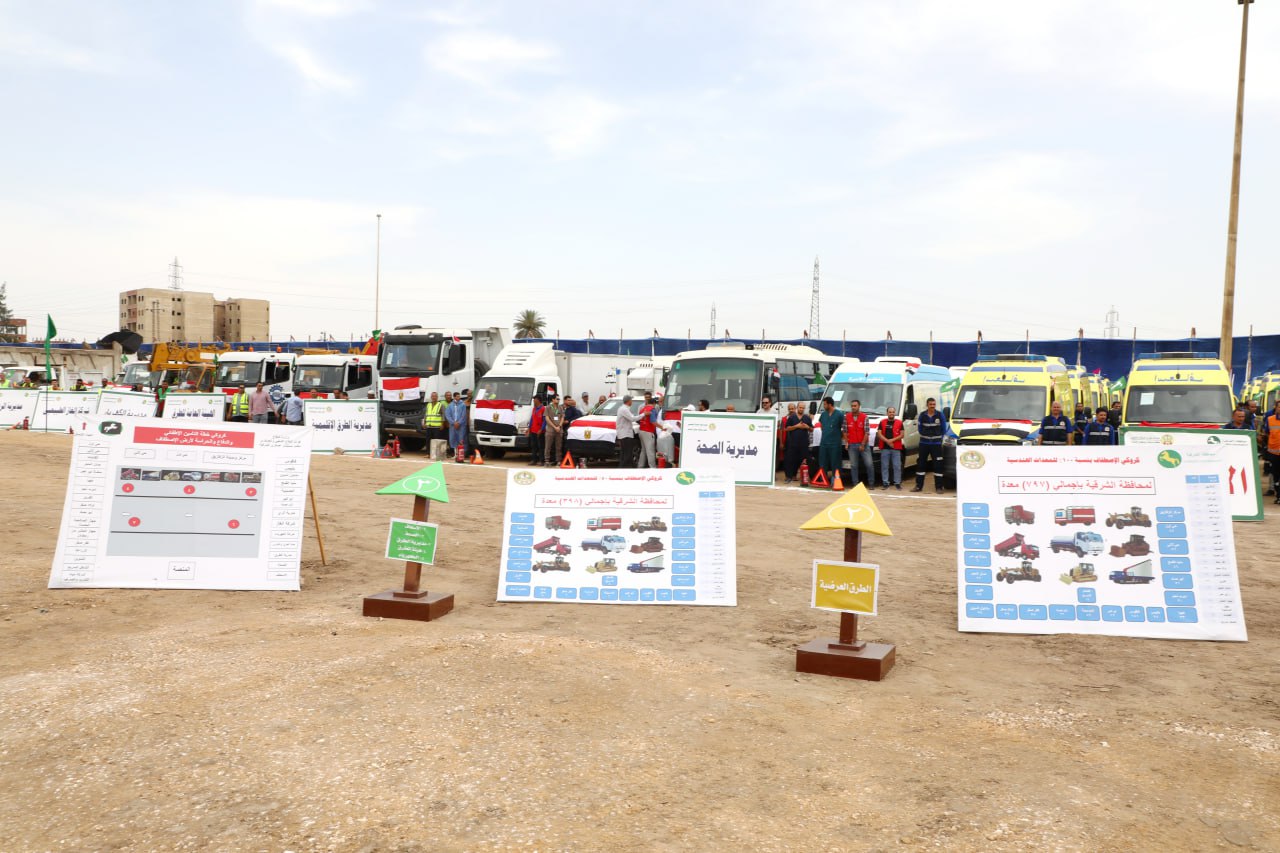 اصطفاف المعدات الهندسية والفنية لمجابهة الأزمات والكوارث 03