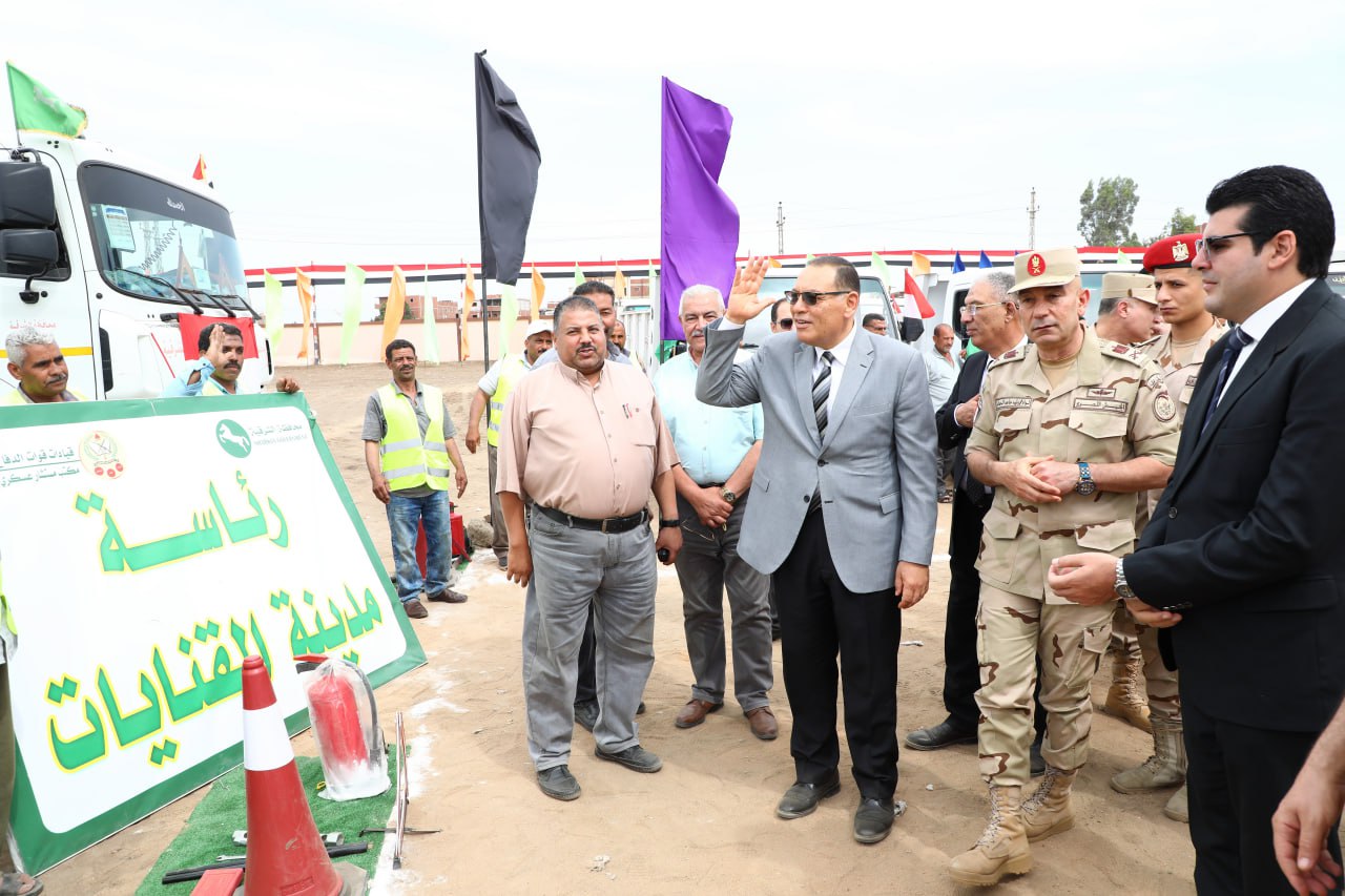 محافظ الشرقية يشهد اصطفاف المعدات الهندسية والفنية لمجابهة الأزمات والكوارث 01