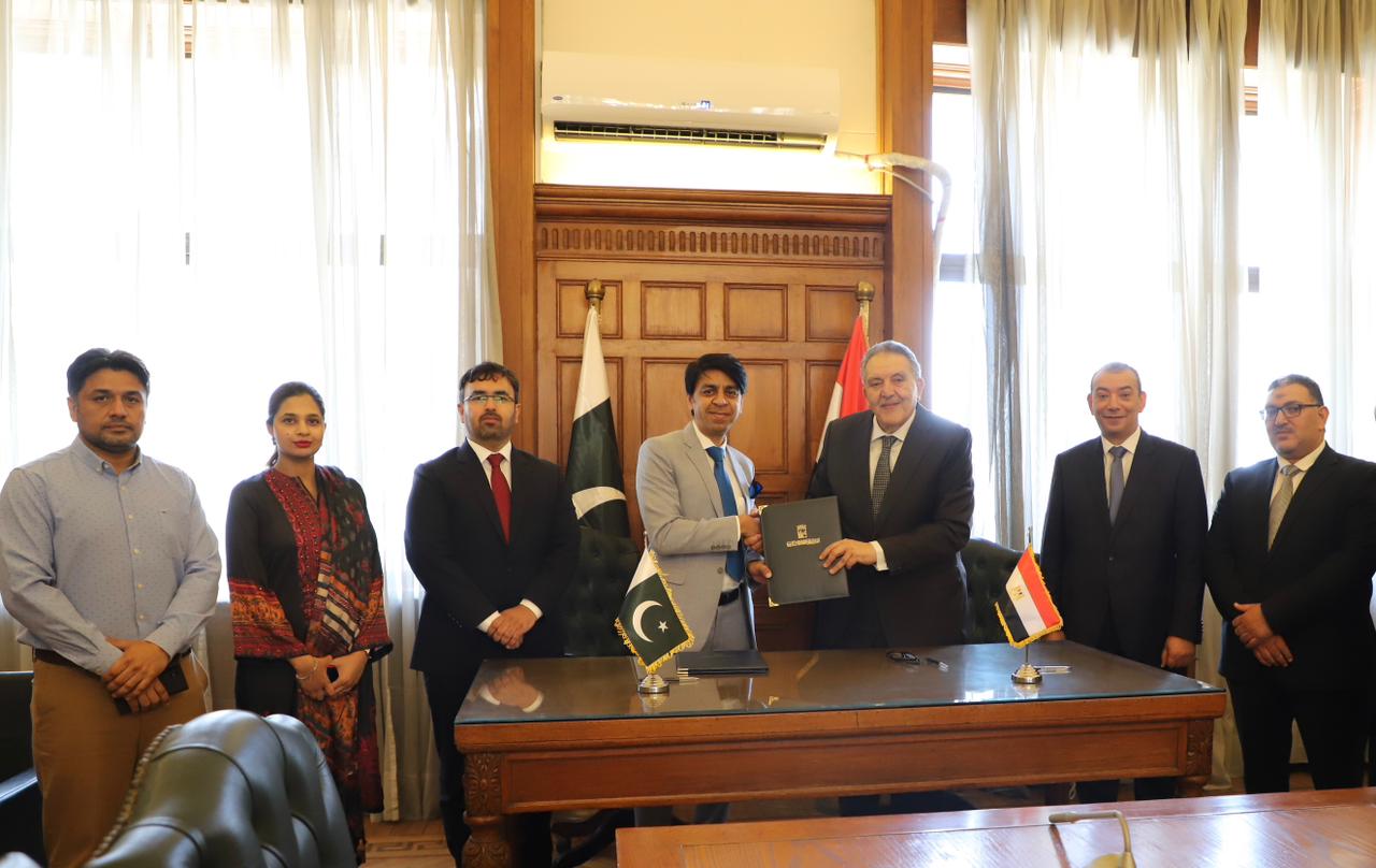 وفد باكستاني يزور الغرفة التجارية بالإسكندرية 