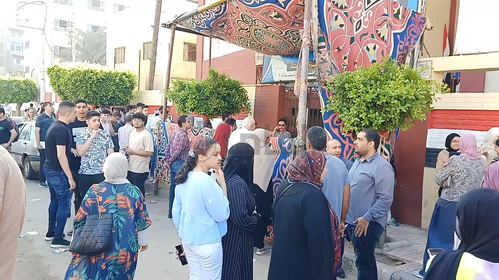 توافد الطلاب على اللجان 