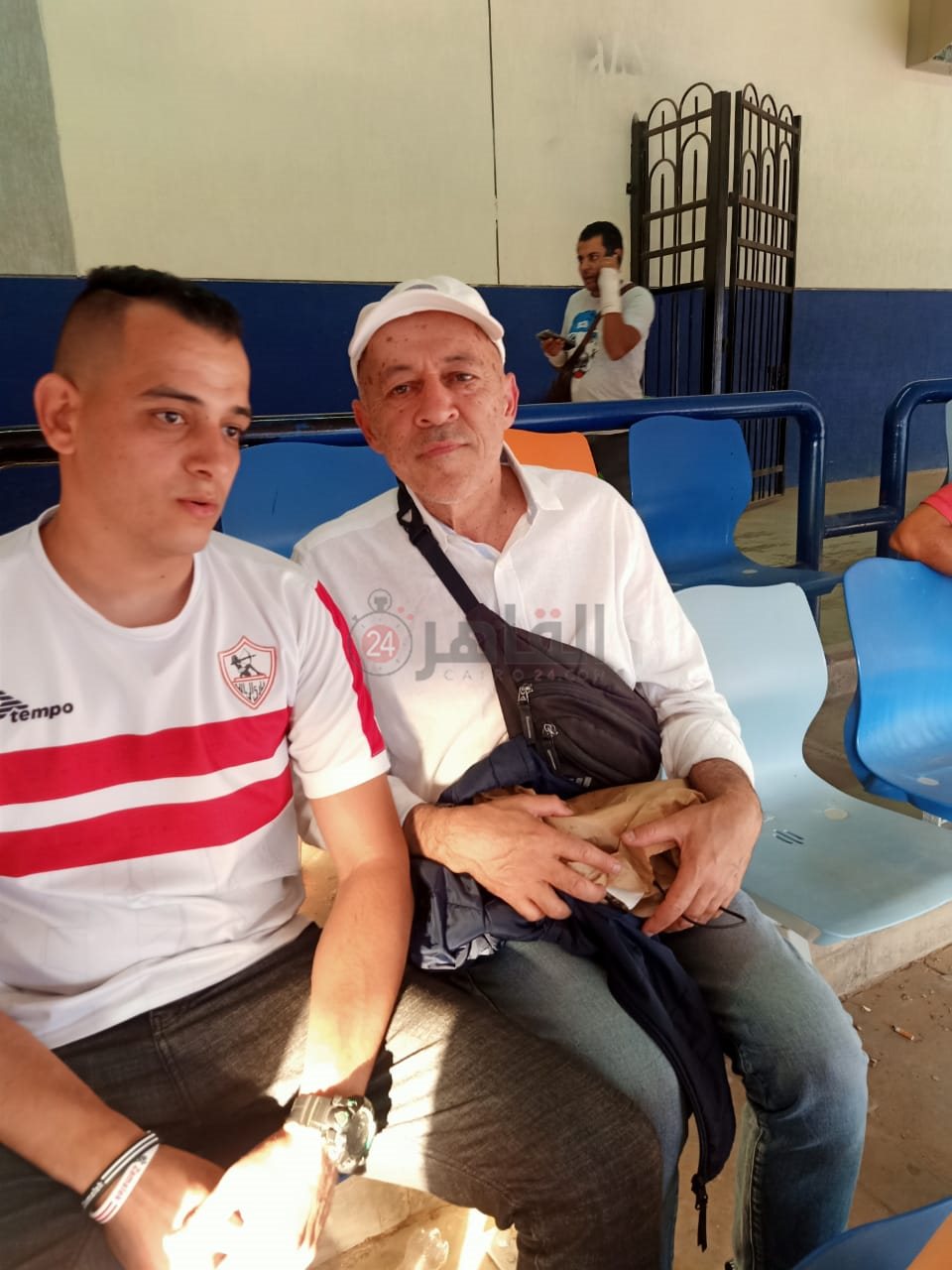 صديق أوسوريو في مدرجات استاد القاهرة (3)