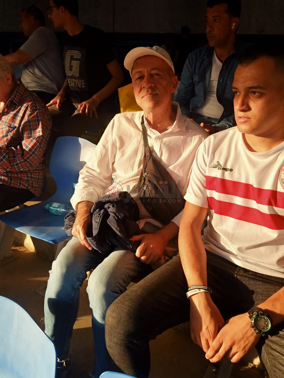 صديق أوسوريو في مدرجات استاد القاهرة (5)