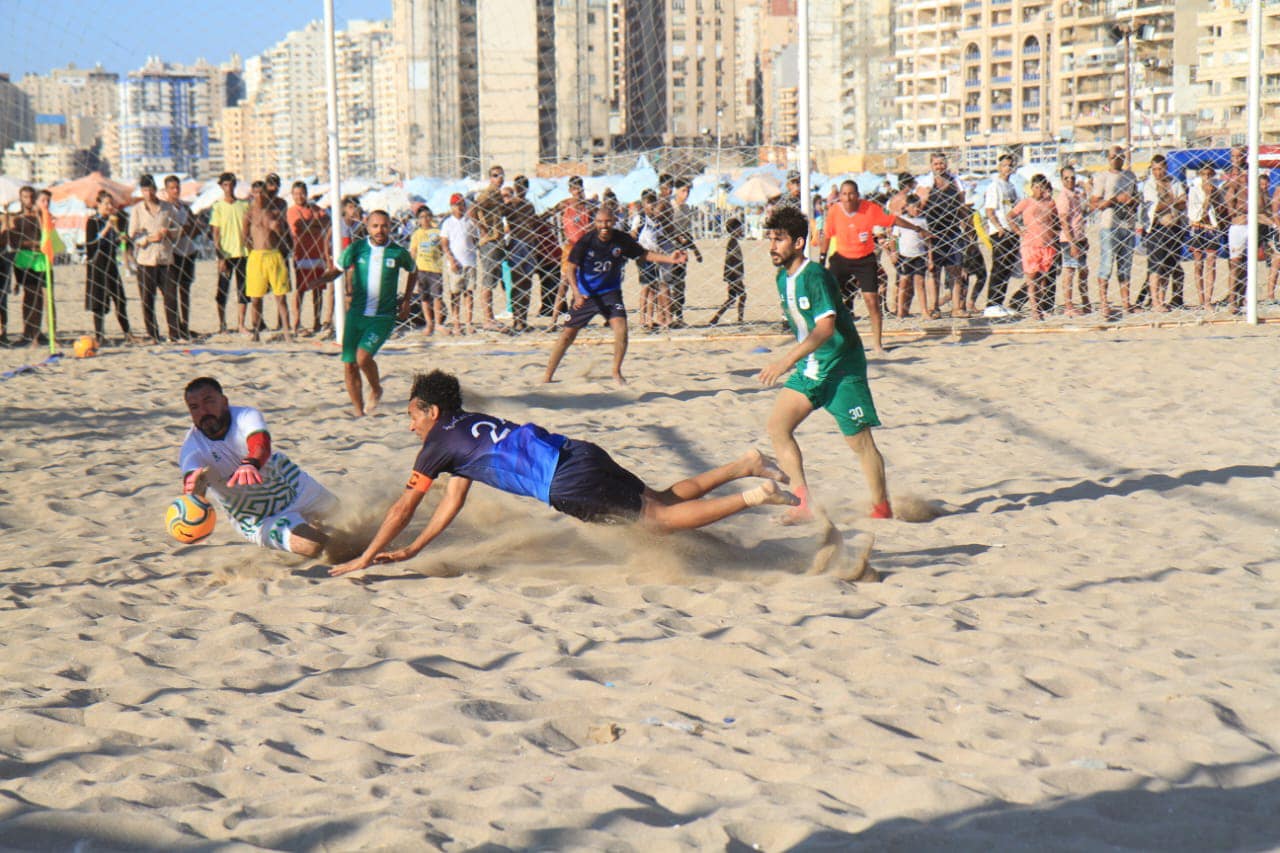 نهائي دوري كرة القدم الشاطئية (9)