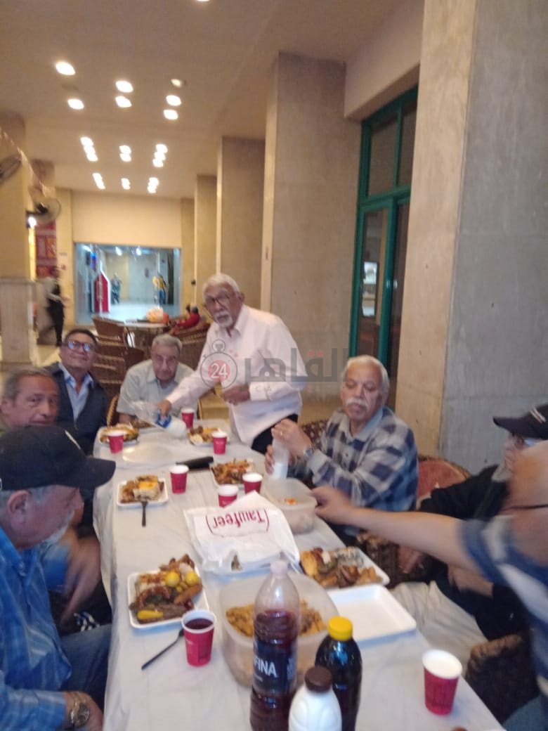 الدكتور ماهر وأصدقاءه 6