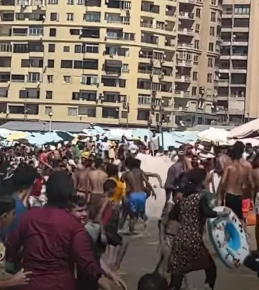 مشاجرة في البحر بالإسكندرية 
