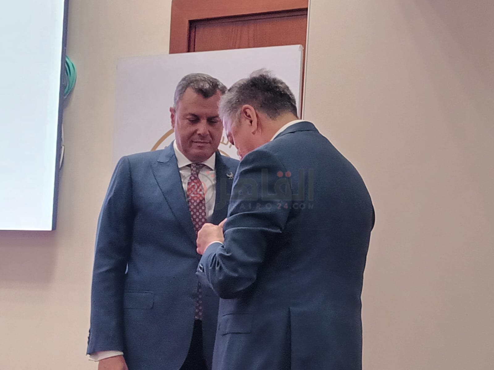 تكريم أحمد عيسى وزير السياحة