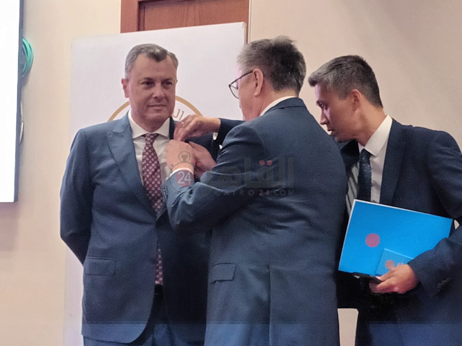 تكريم أحمد عيسى وزير السياحة