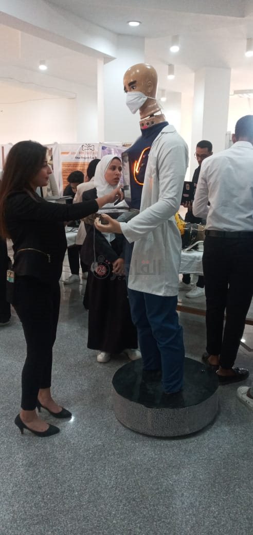 طلاب هندسة جامعة حلوان خلاال الفعالية