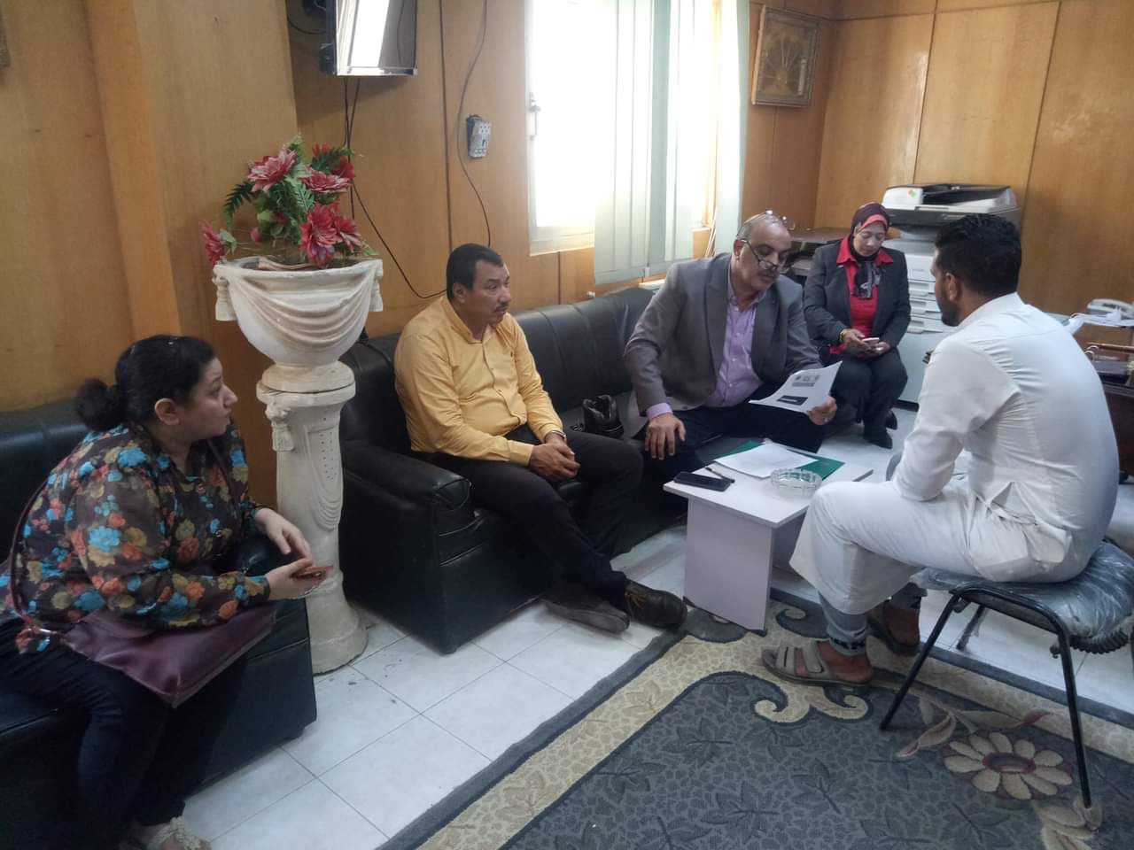 بحث حلول شكاوى المواطنين