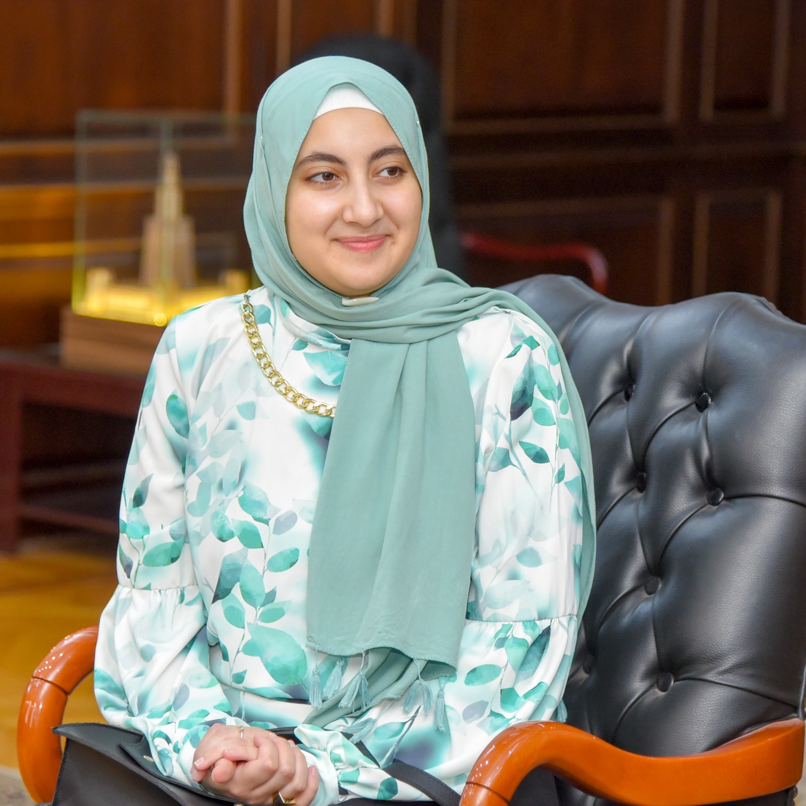 محافظ الإسكندرية يستقبل الثالثة على الثانوية العامة 