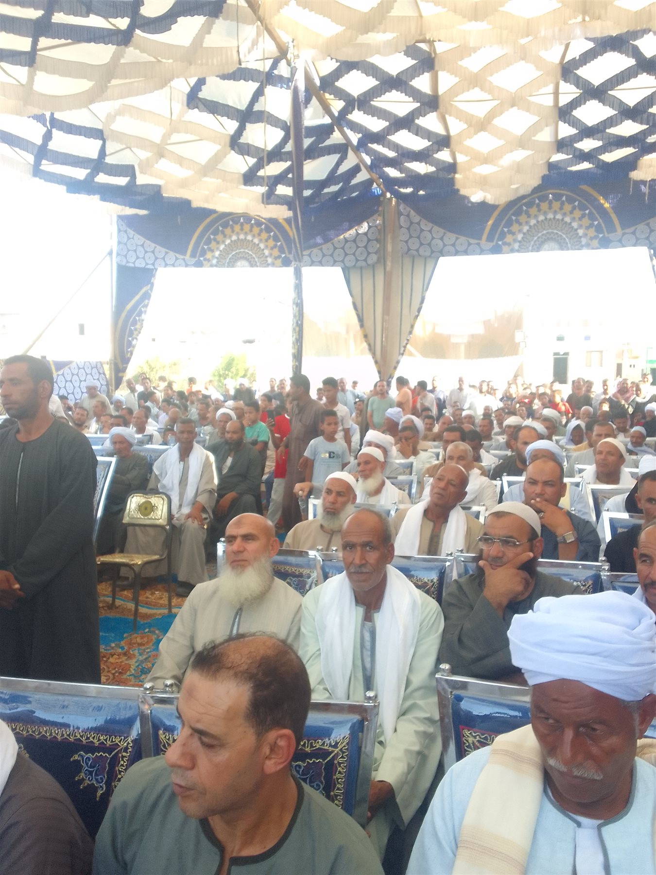 جلسة صلح عرفية لإنهاء خصومة ثأرية بين عائلتين بقرية دبانة