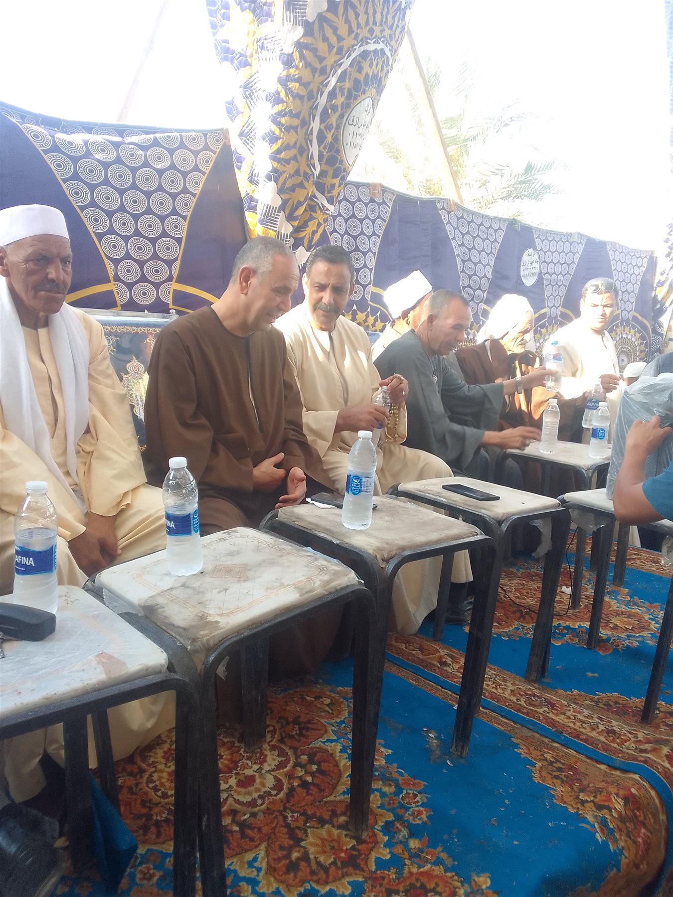 جلسة صلح عرفية لإنهاء خصومة ثأرية بين عائلتين بقرية دبانة