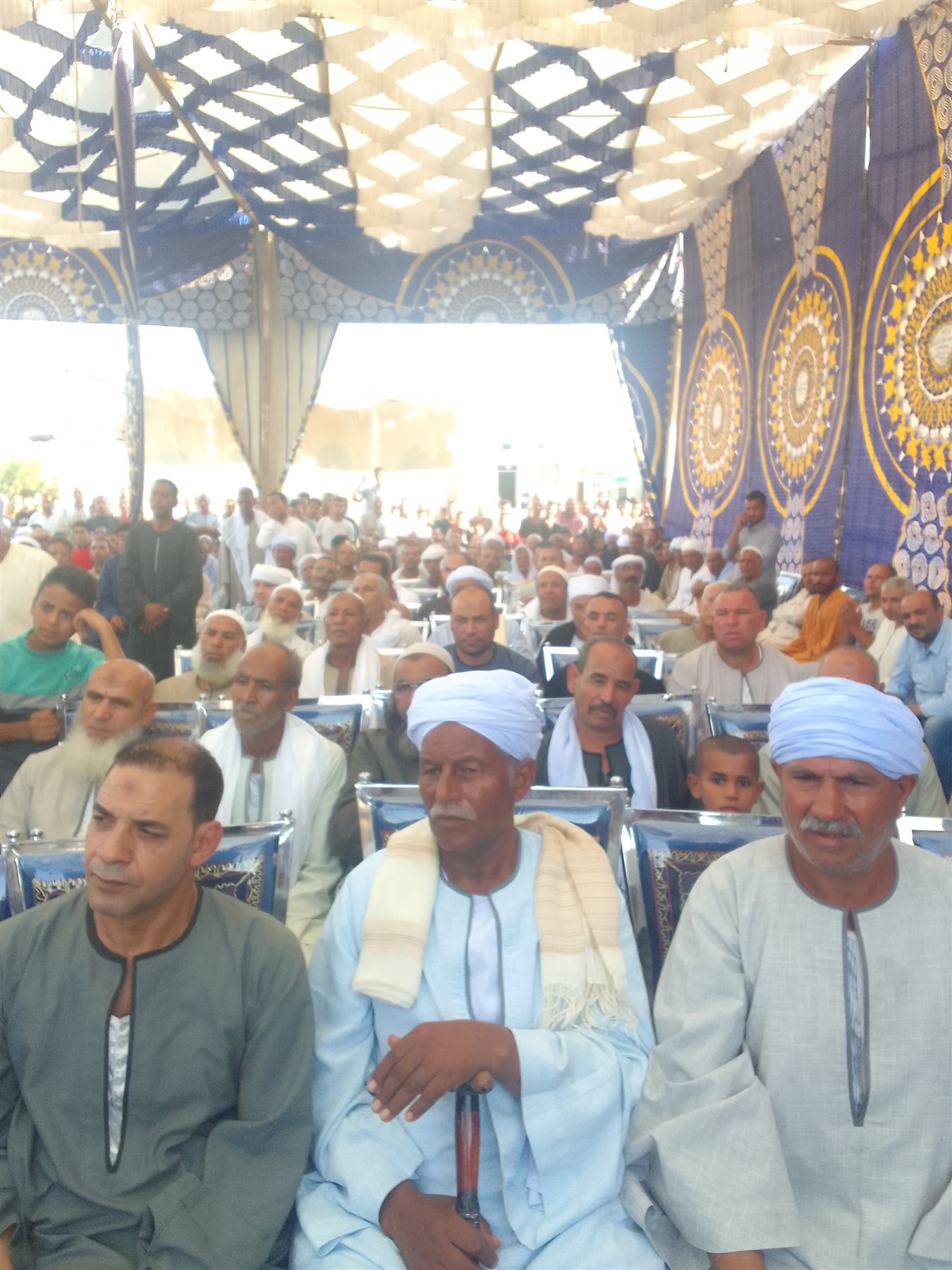 جلسة صلح عرفية لإنهاء خصومة ثأرية بين عائلتين بقرية دبانة