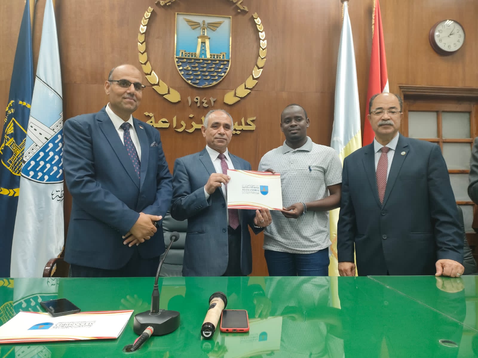 تكريم طلاب فرع جامعة الإسكندرية فرع تشاد 