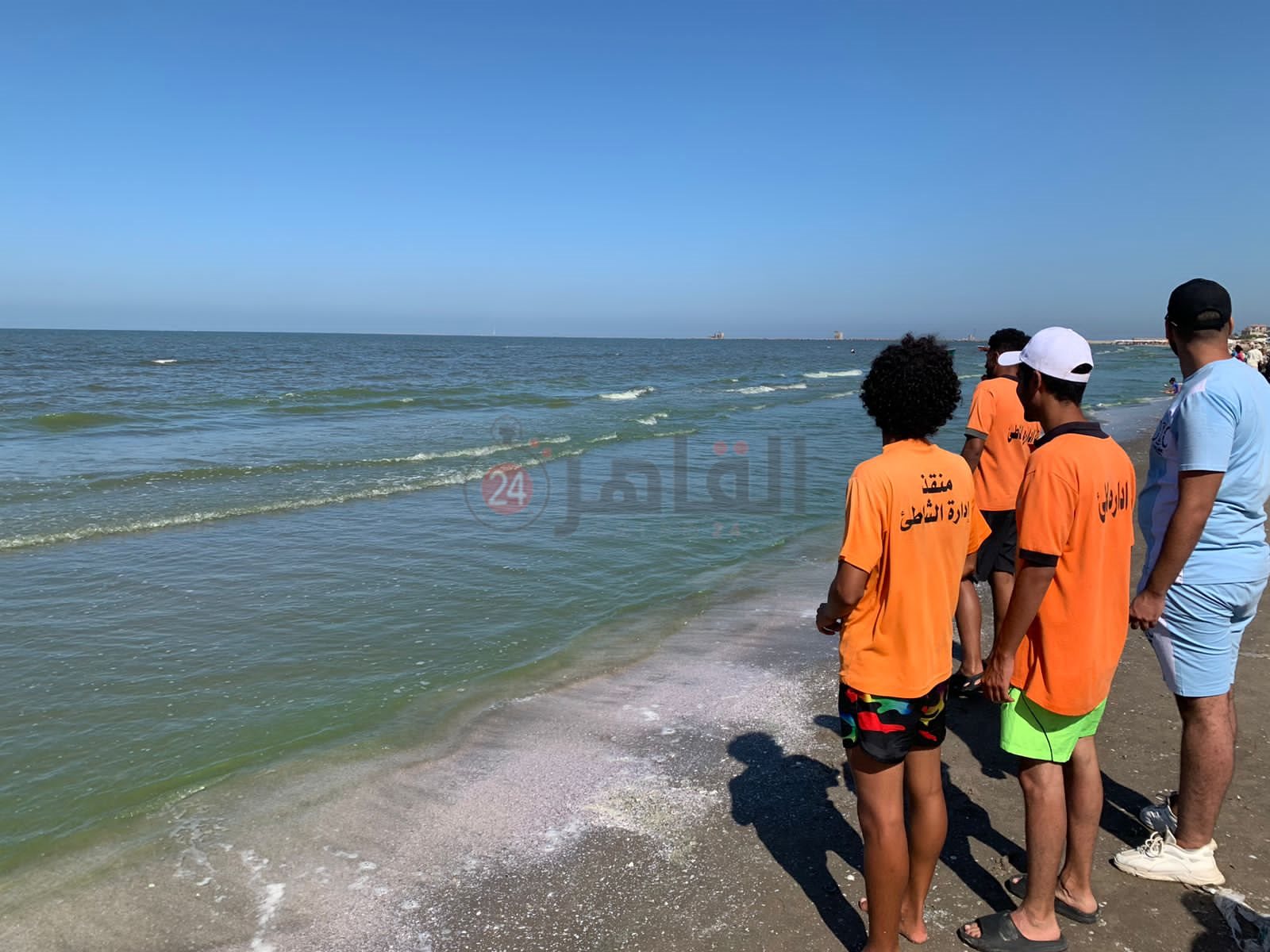 إدارة شاطئ بورسعيد تمنع المصطافون من النزول للشاطئ 4