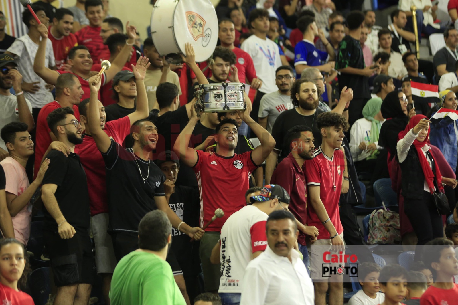 مباراة منتخب كرة الطائرة أمام الجزائر (16)