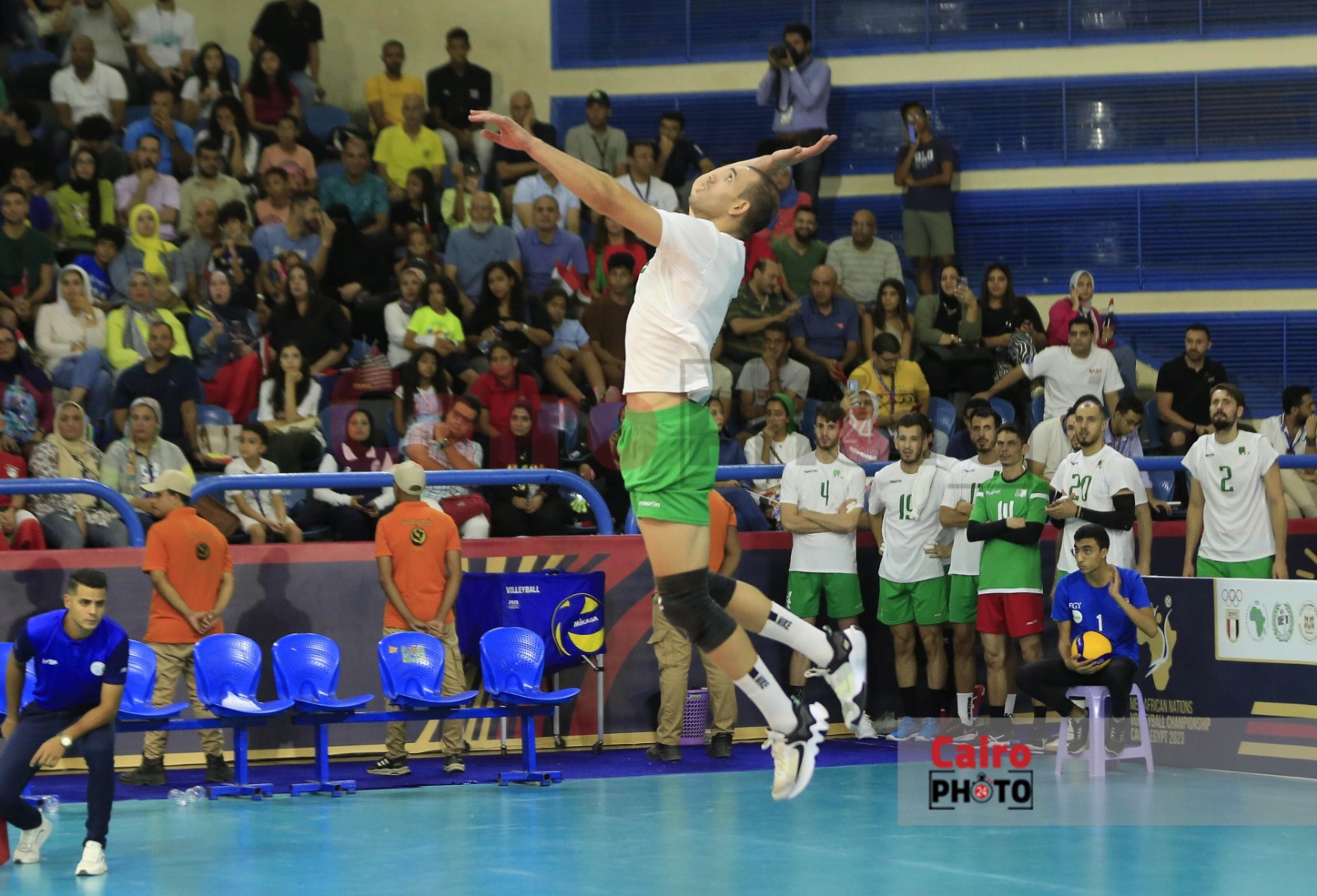 مباراة منتخب كرة الطائرة أمام الجزائر (22)