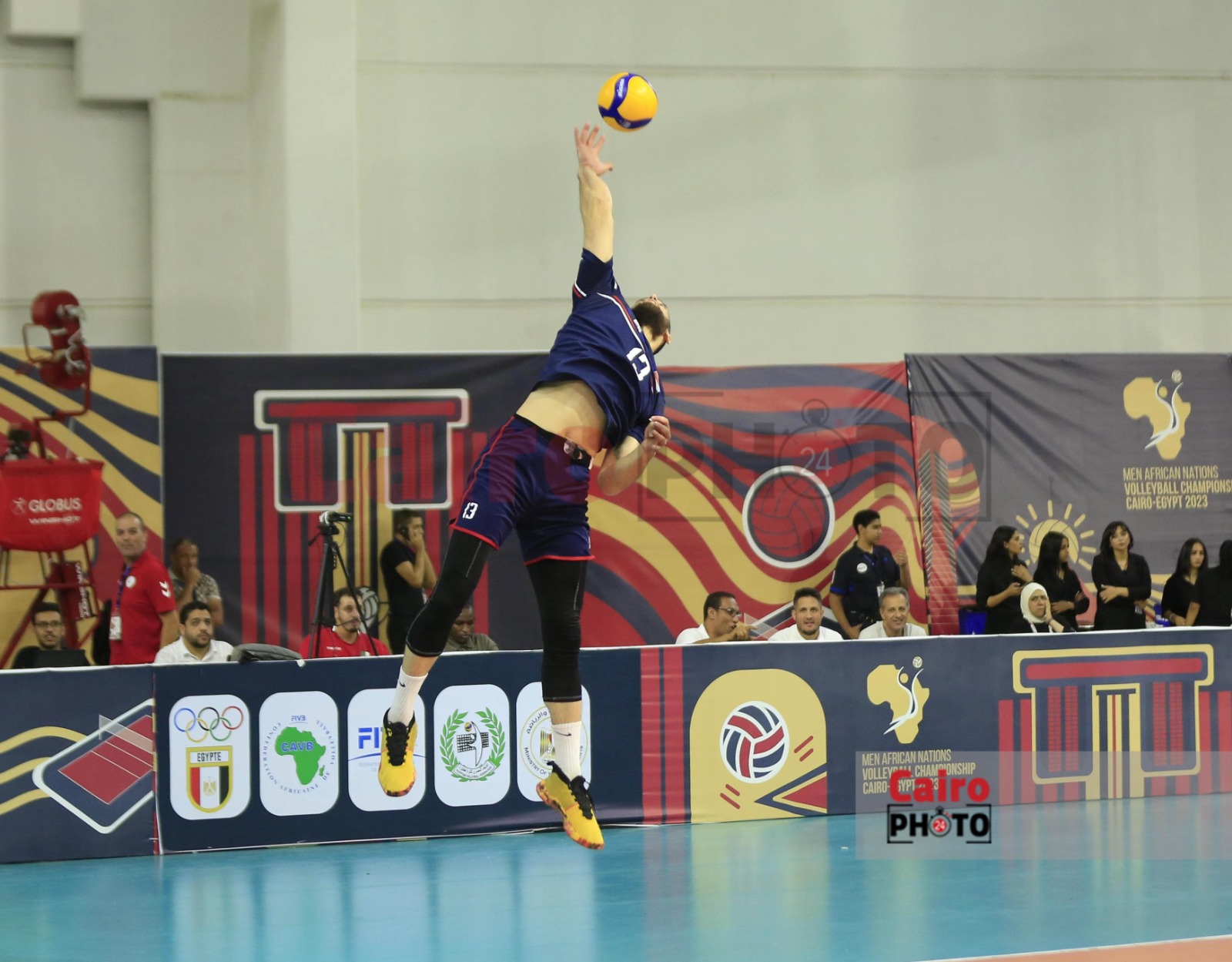 مباراة منتخب كرة الطائرة أمام الجزائر (27)