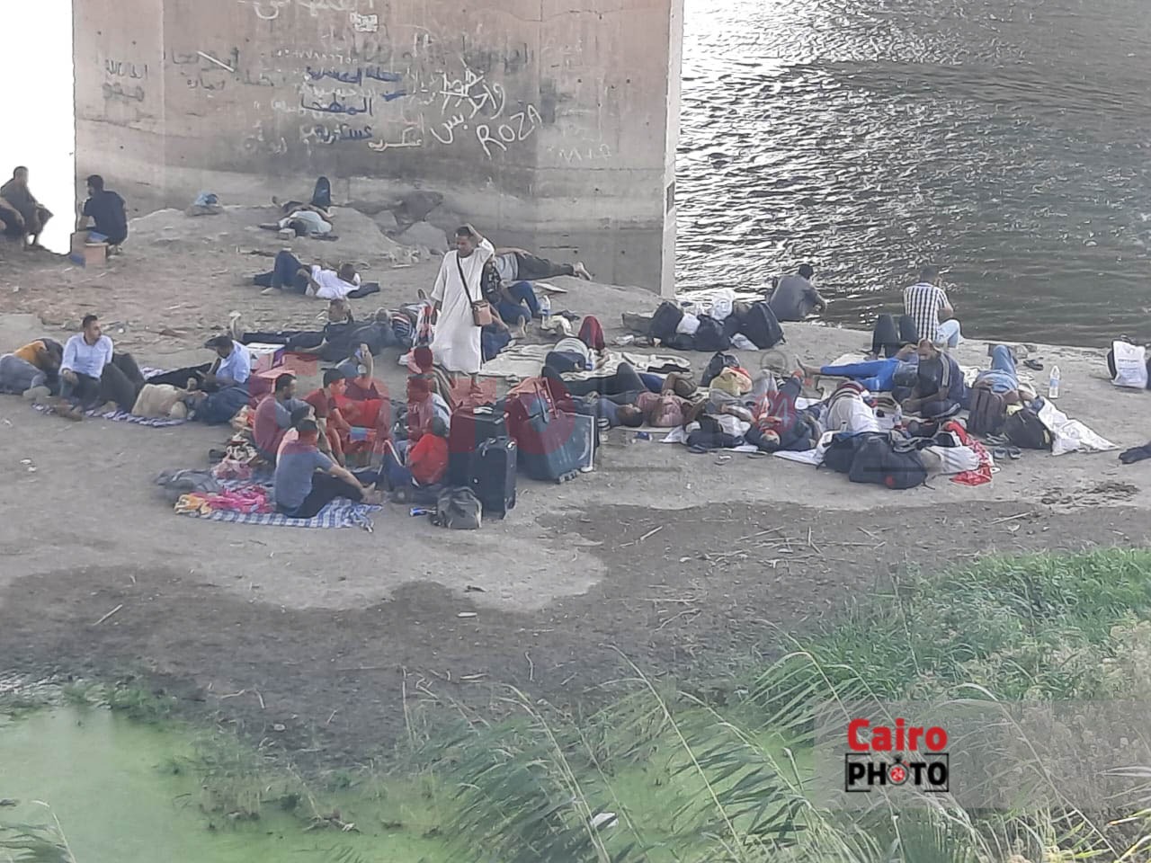 طاقم عمال الباخرة النيلية الغارقة جزئيا في المنيا 