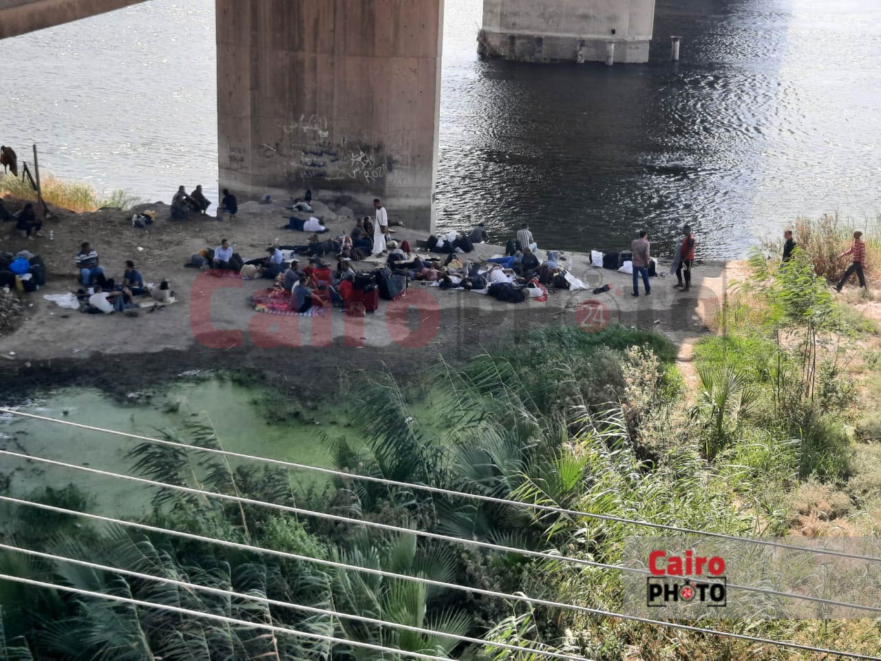 طاقم عمال الباخرة النيلية الغارقة جزئيا في المنيا 