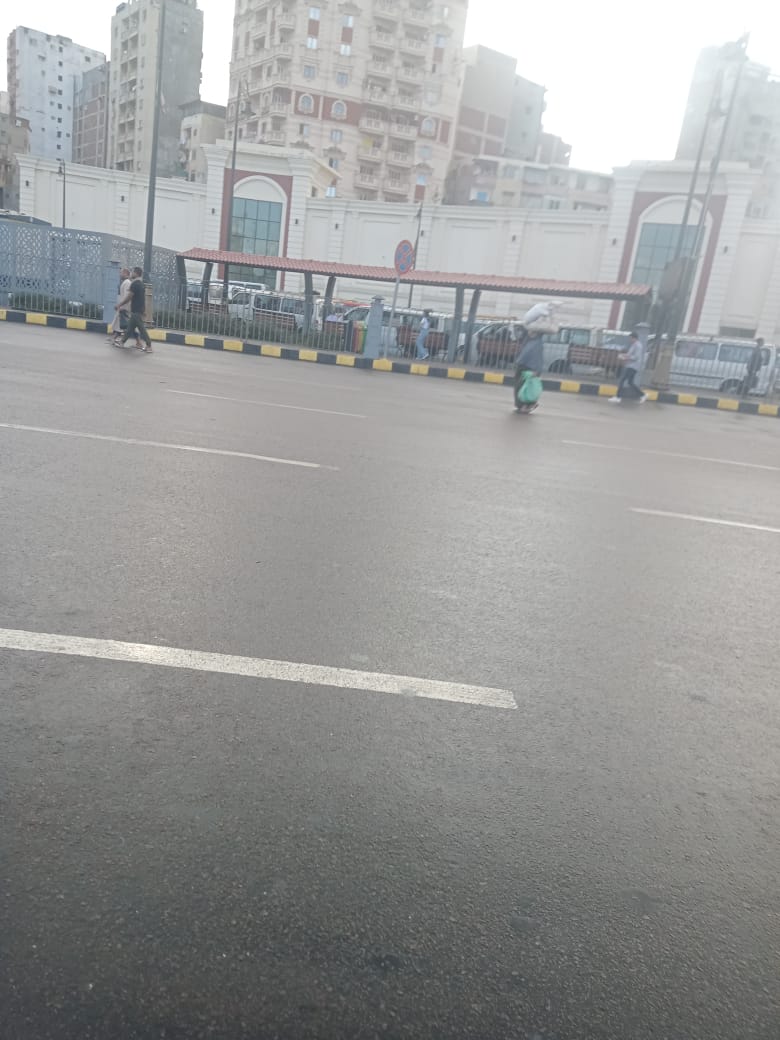سقوط أمطار في الإسكندرية