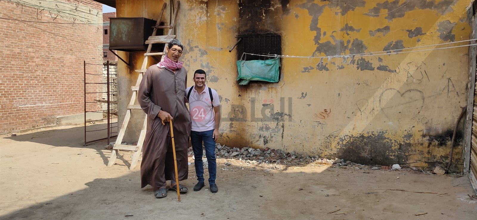 عملاق الشرقية الطيب مع مراسل القاهرة 24