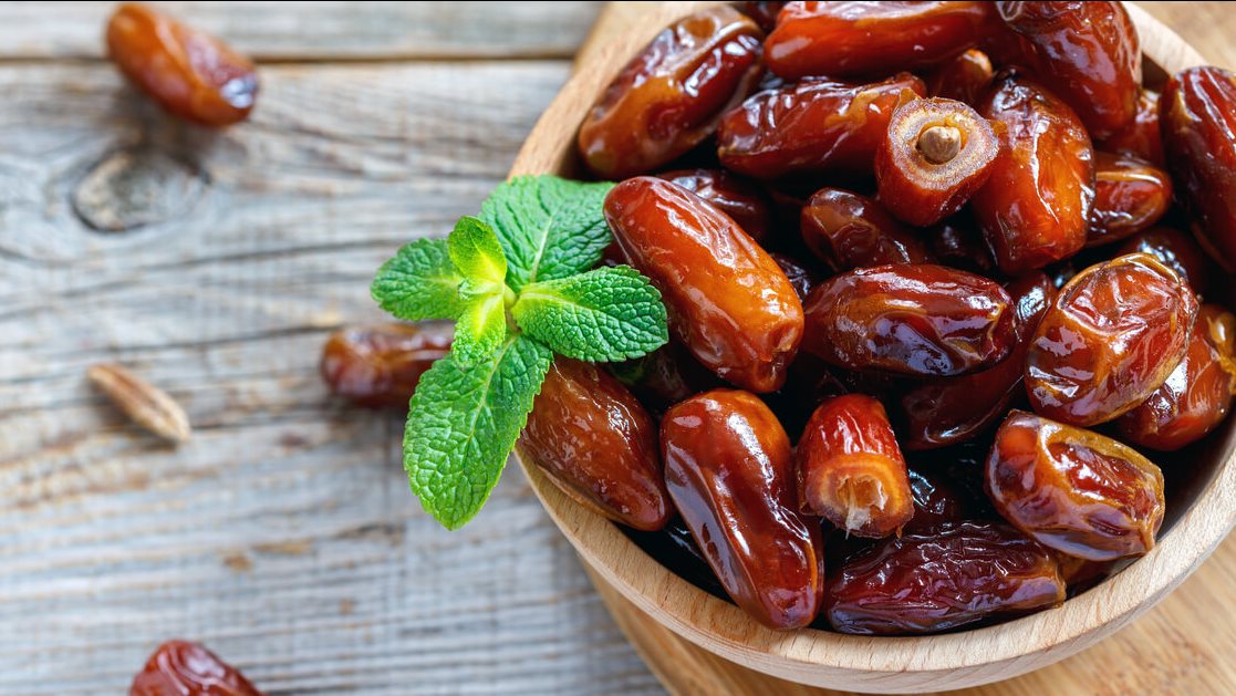 فوائد التمر على الريق للرجال