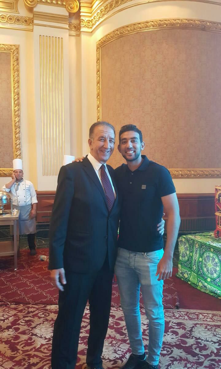 أحمد حسن كوكا رفقة عمه