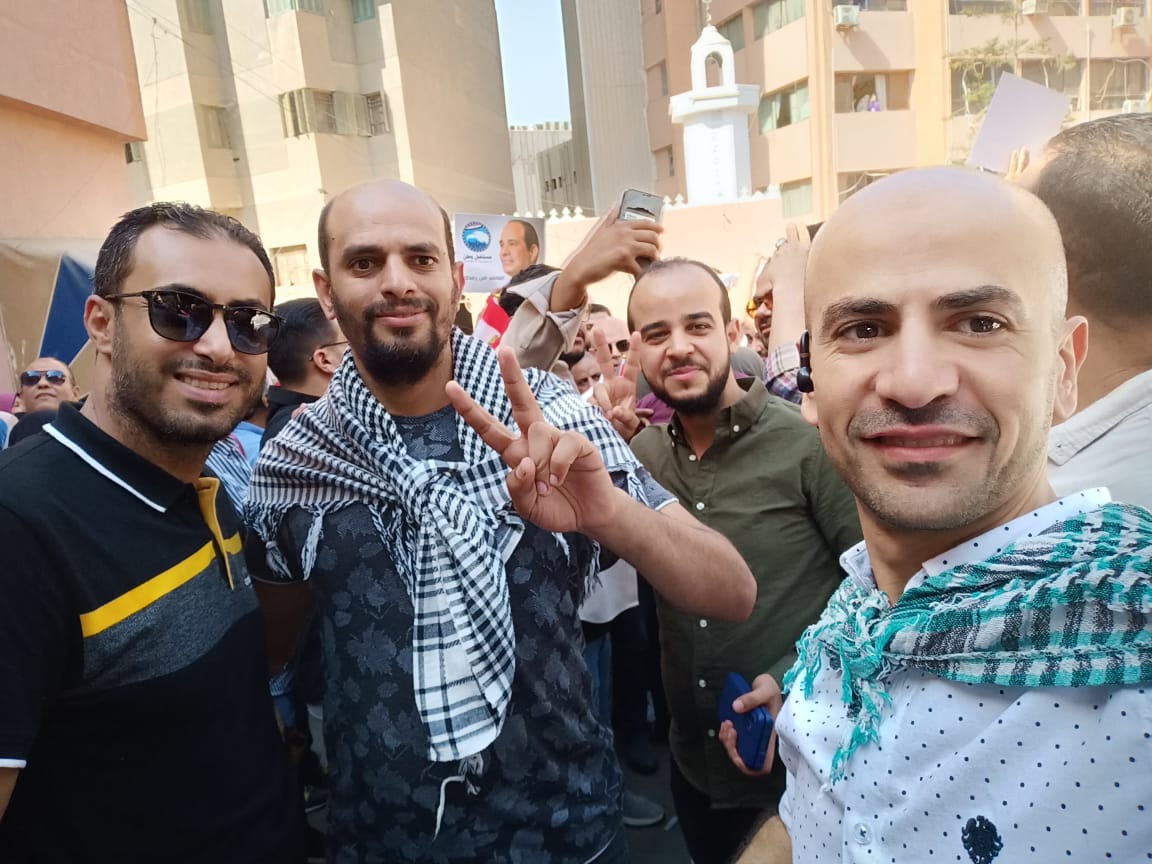 حشود داخل مديرية الصحة بالشرقية لدعم فلسطين