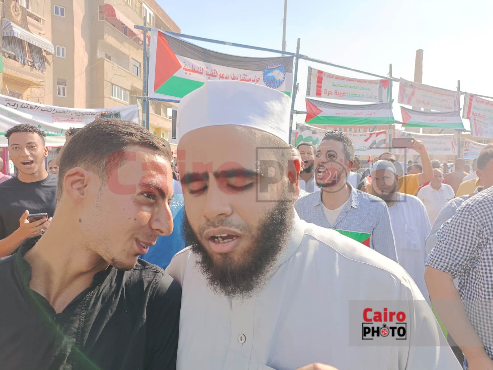 أحد المواطنين من ذوي الهمم المشاركين بالمسيرات 