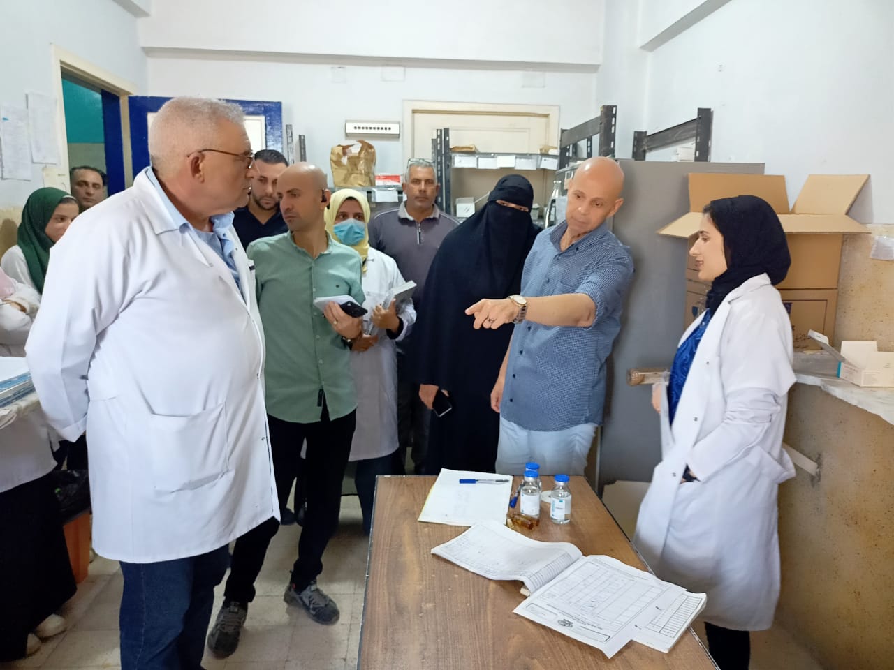 جولة وكيل الوزارة في المستشفى 01