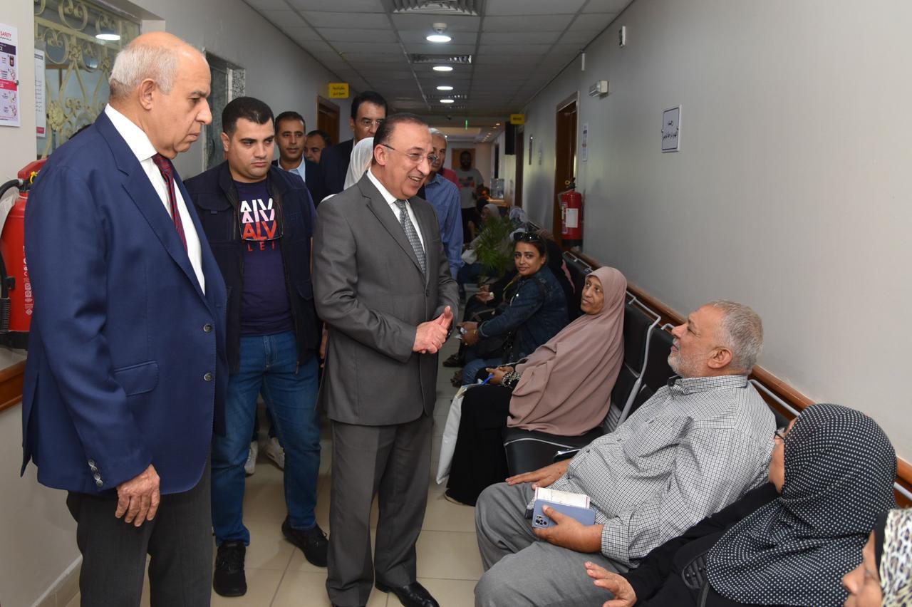 محافظ الإسكندرية يزور مستشفى أيادي المستقبل ١