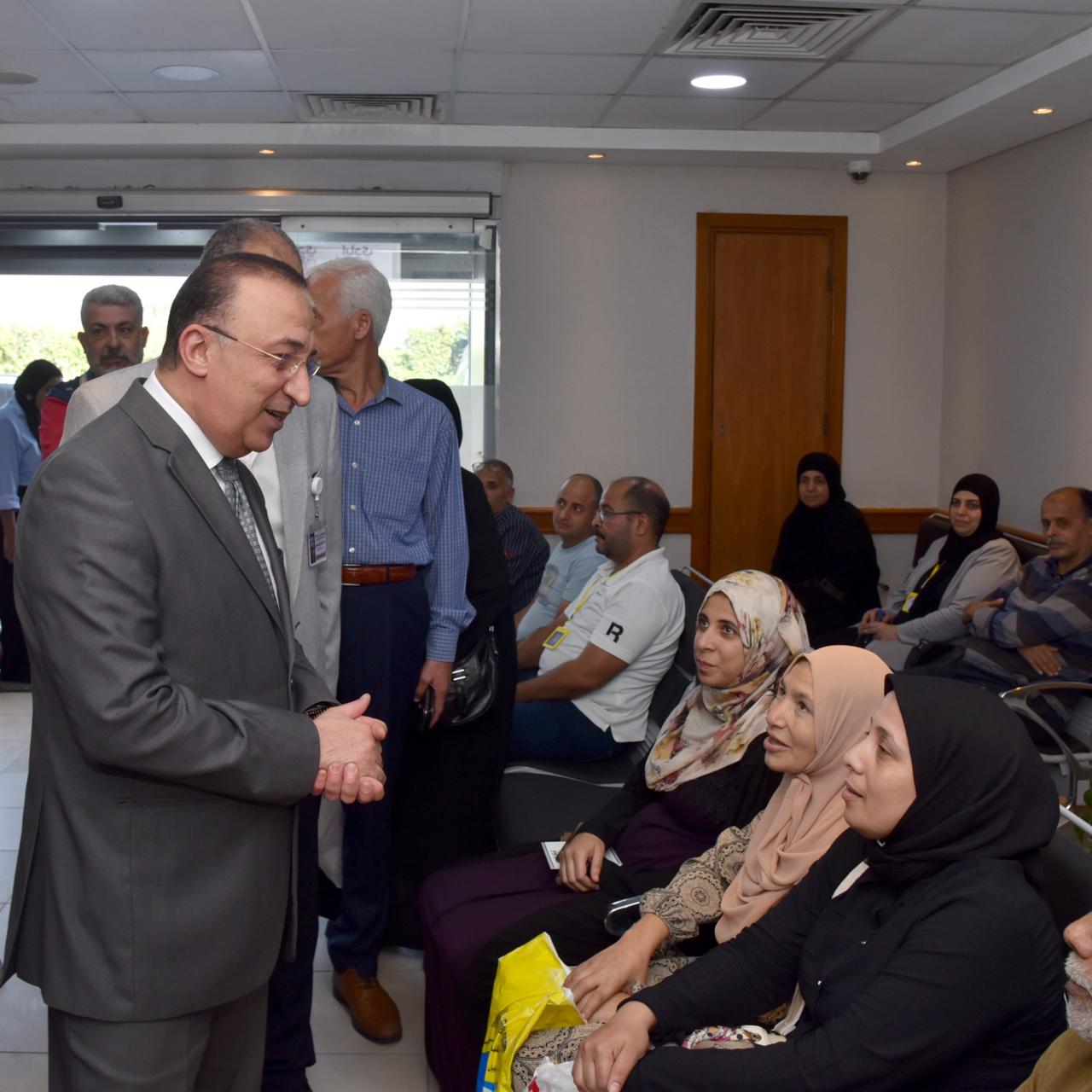 محافظ الإسكندرية يزور مستشفى أيادي المستقبل 2