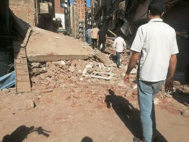 المنزل بعد انهياره 02