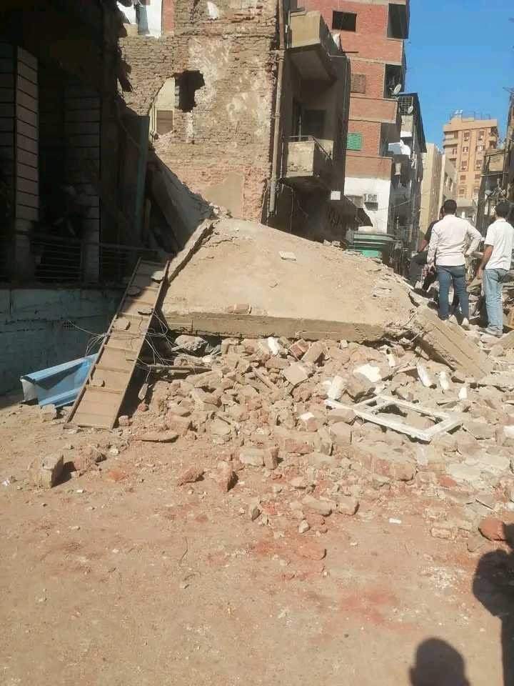 المنزل بعد انهياره 04