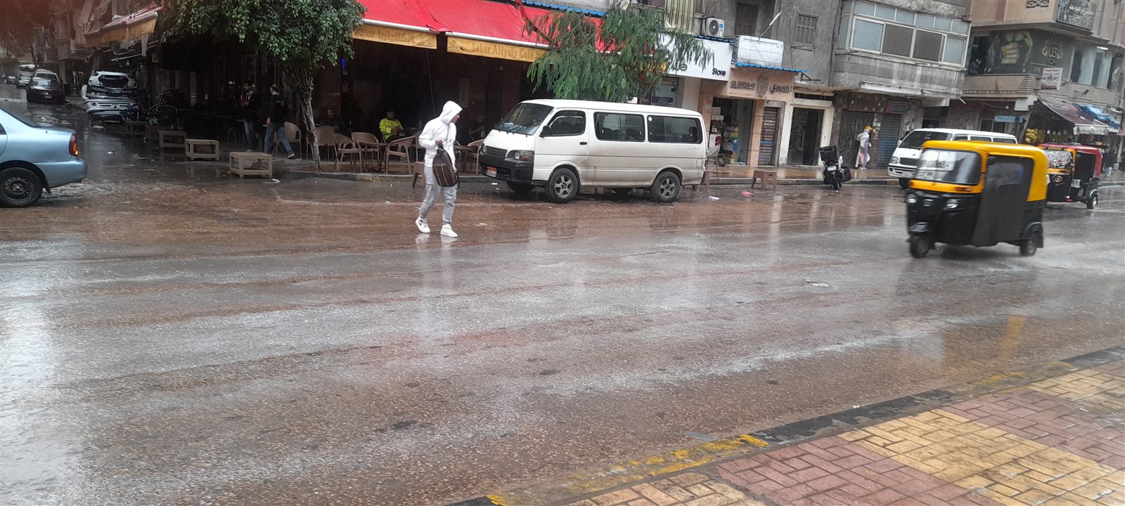 سقوط أمطار في الإسكندرية 