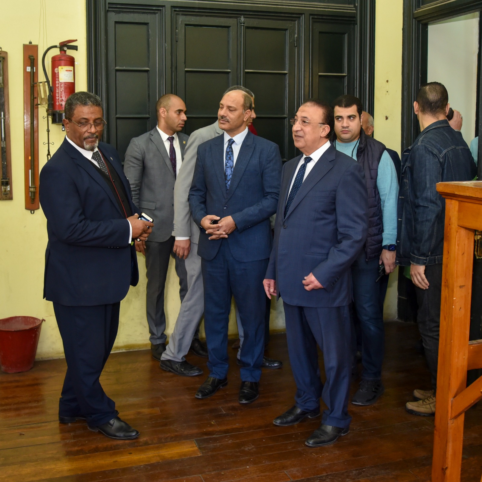 محافظ الإسكندرية يطمئن على جاهزية اللجان العامة للانتخابات الرئاسية 2024
