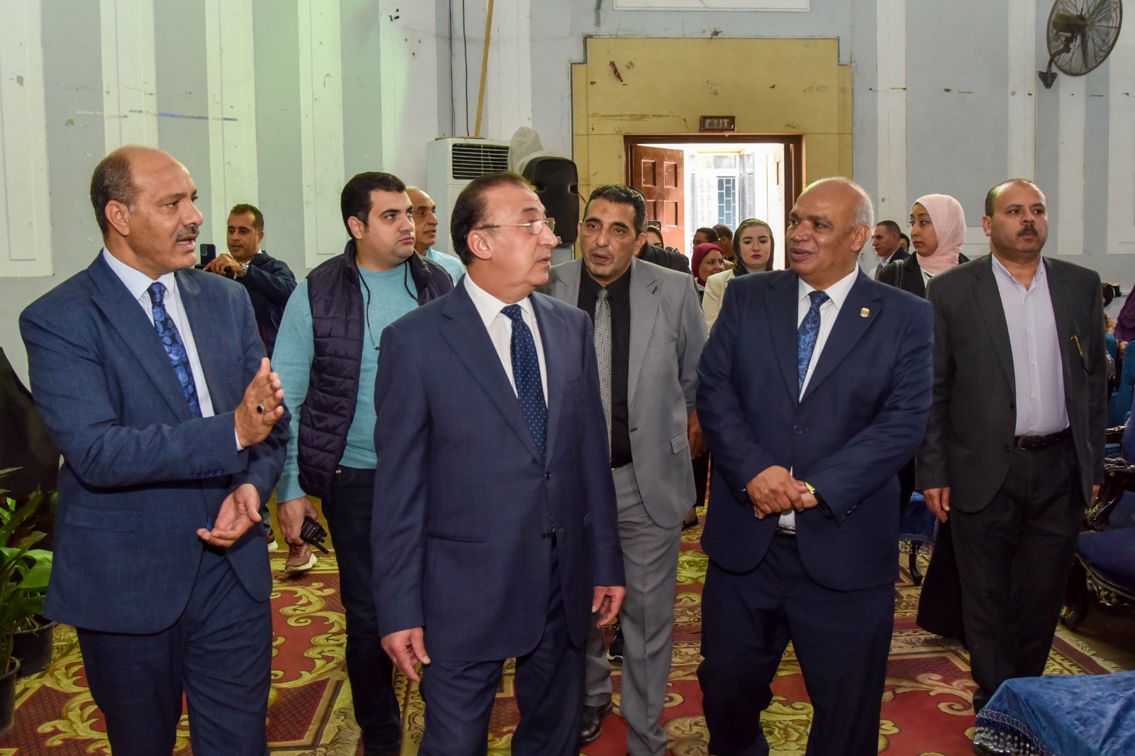 محافظ الإسكندرية يطمئن على جاهزية اللجان العامة للانتخابات الرئاسية 2024