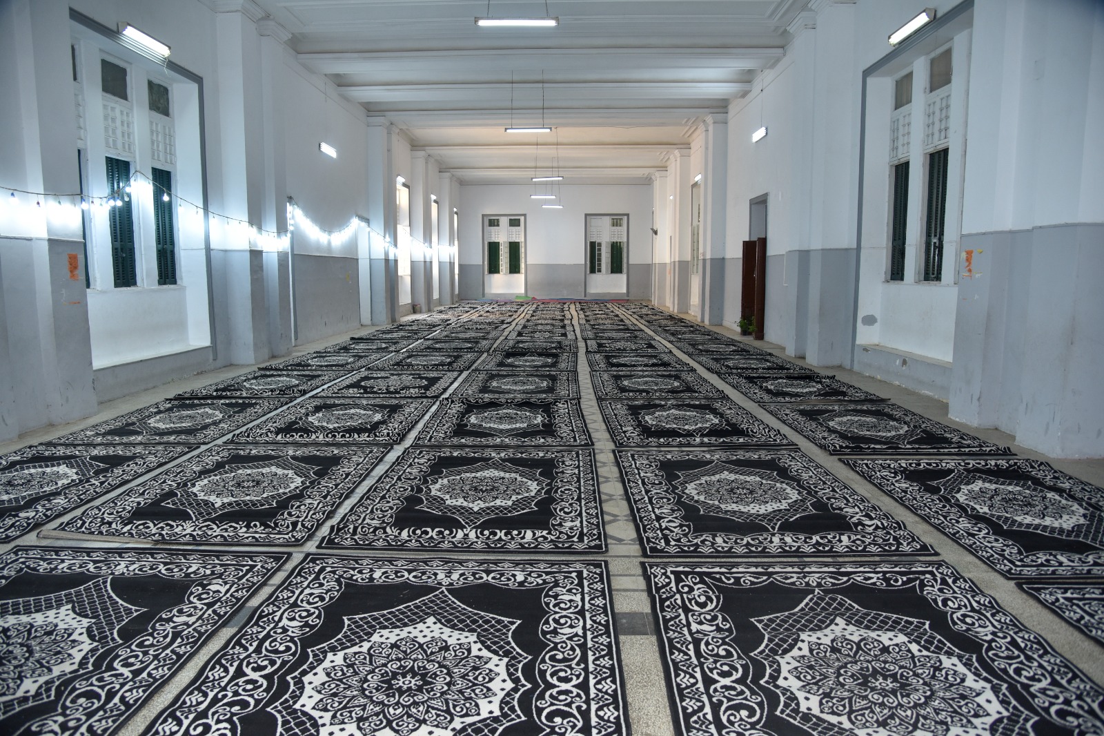 محافظ الإسكندرية يطمئن على جاهزية اللجان العامة للانتخابات الرئاسية 2024