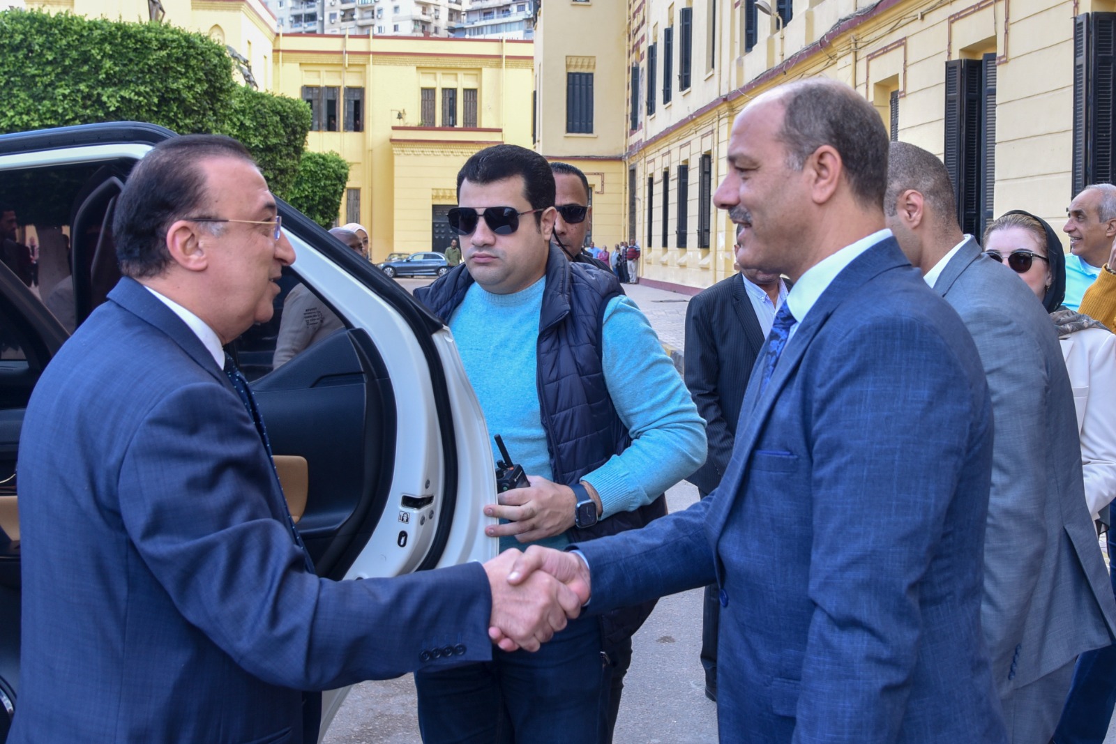 محافظ الإسكندرية يطمئن على جاهزية اللجان العامة للانتخابات الرئاسية 2024