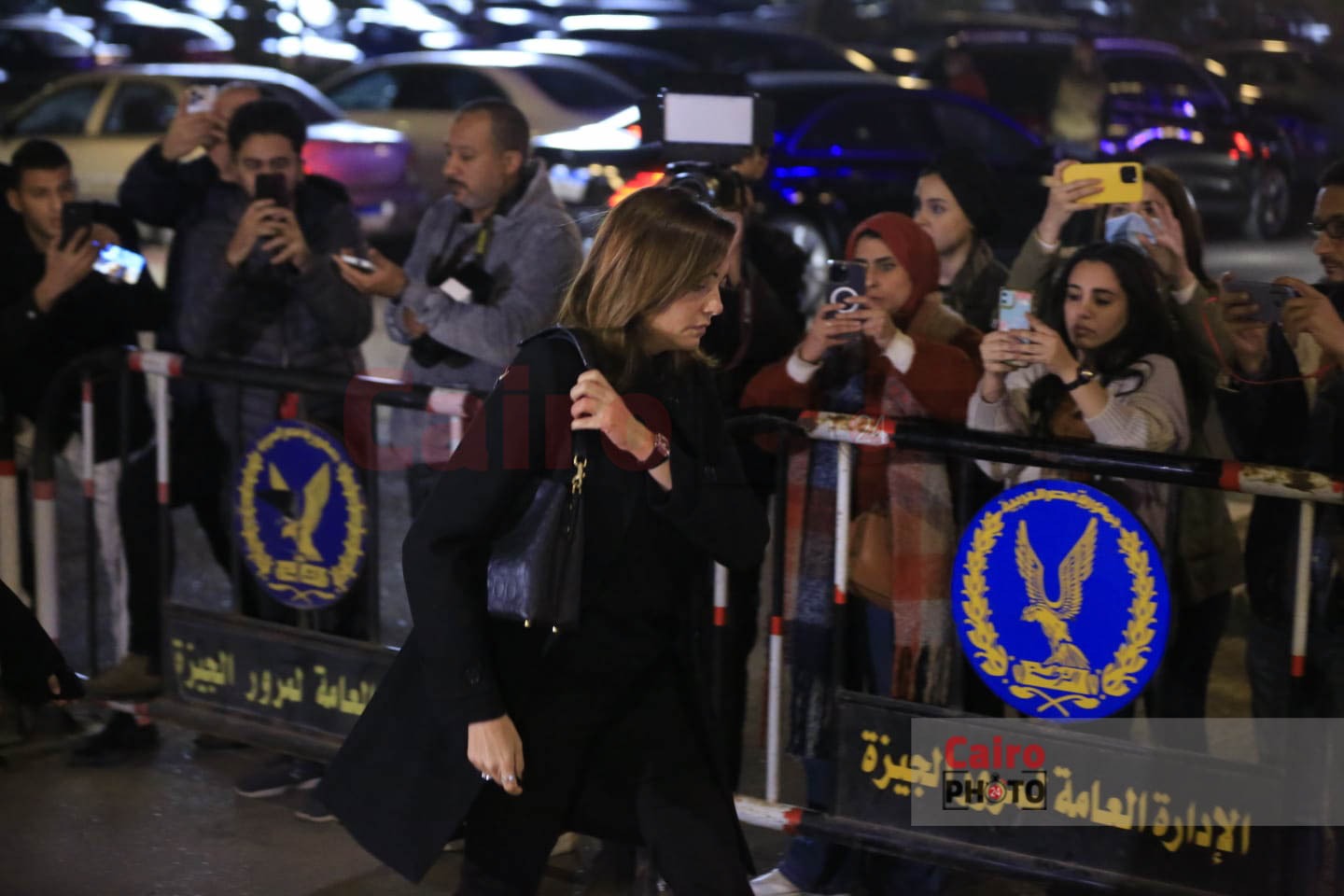 عزاء المنتجة ناهد فريد شوقي بمسجد الشرطة (23)