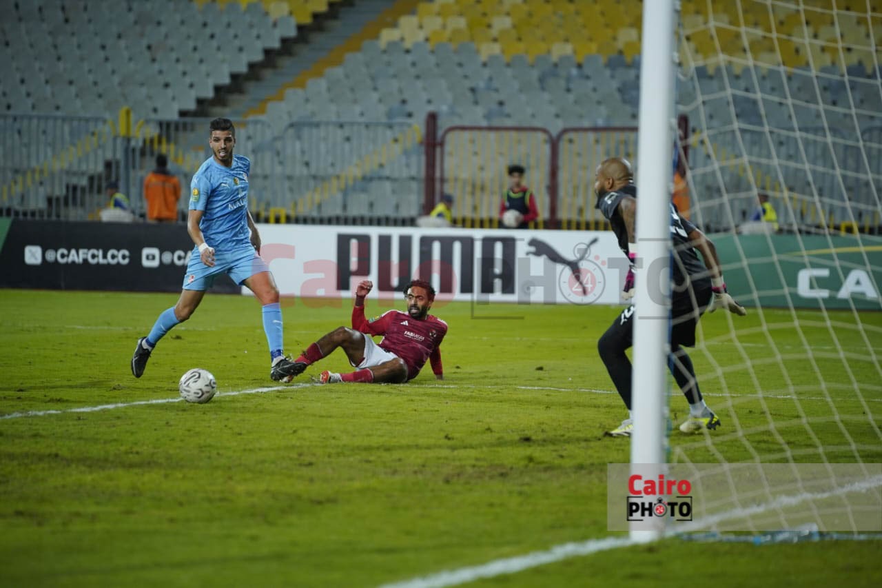 مباراة الأهلي وشباب بلوزداد (3)