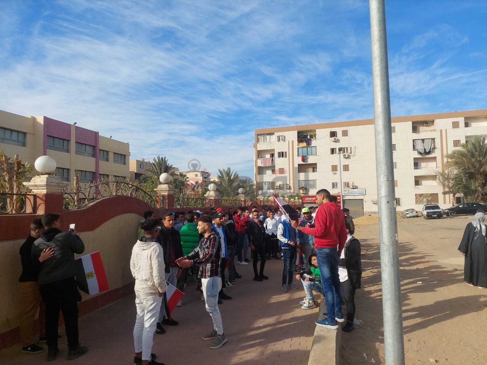 توافد المواطنين بالشيخ زايد