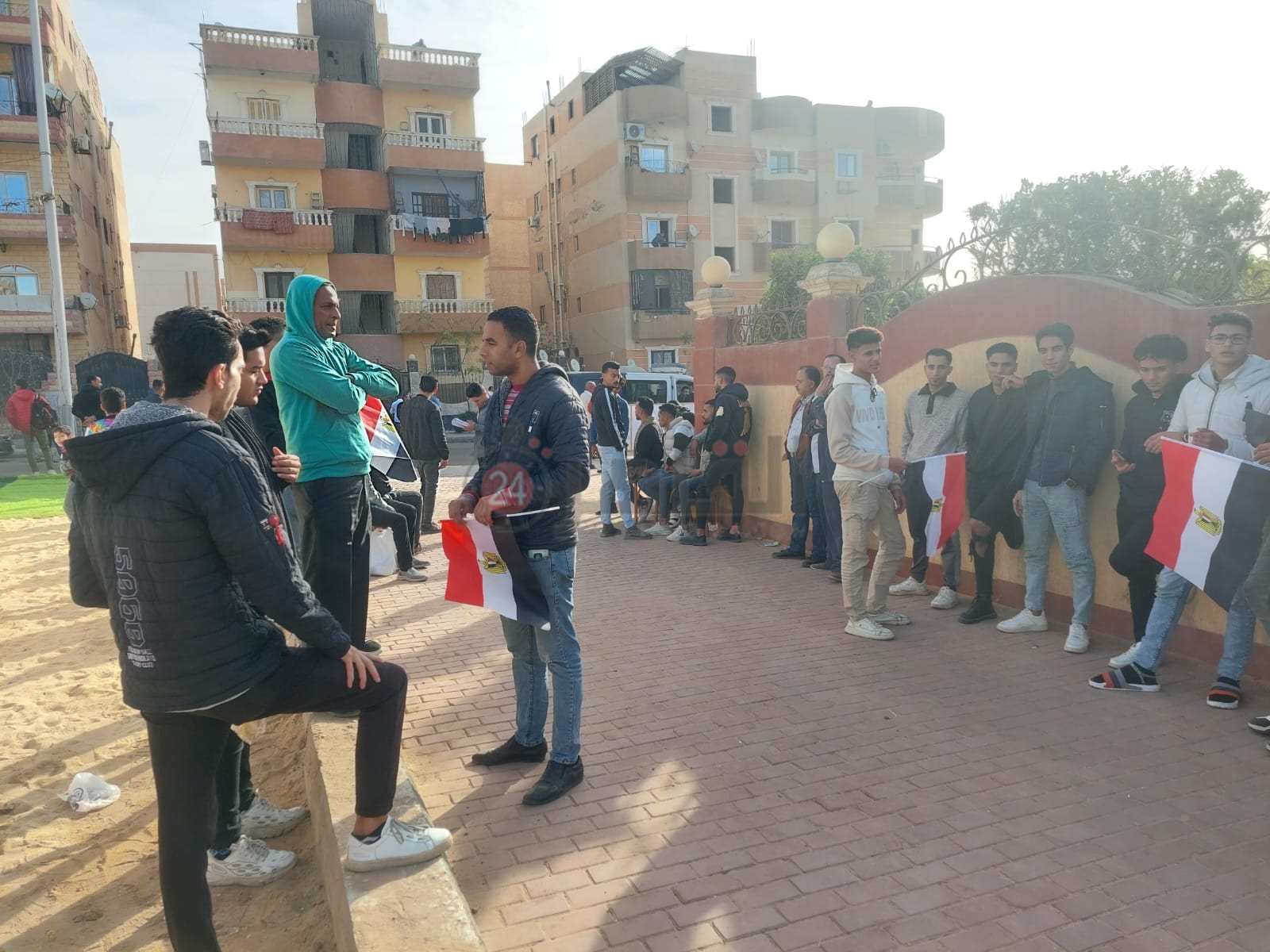 توافد المواطنين بالشيخ زايد