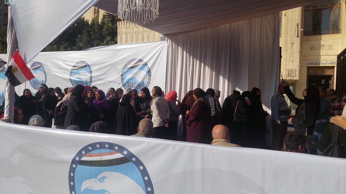 طوابير أمام اللجان الانتخابة بالدقهلية فى اليوم الثالث للتصويت (2)