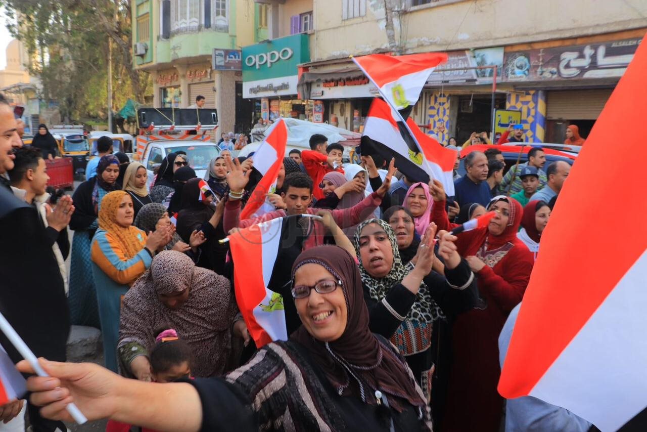 النساء يتصدرن المشهد الانتخابي فى الدقهلية (1)